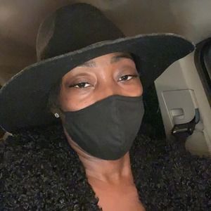 Meet your Posher, Nundiah-danielle